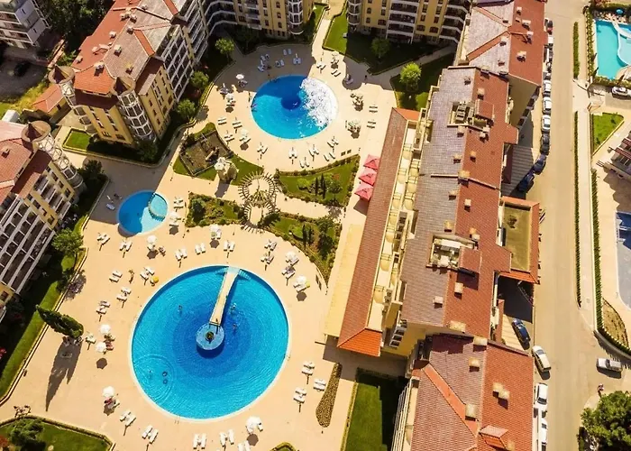 George - 3 Pools, 2 Bedrooms & 2 Bathrooms 阳光海滩