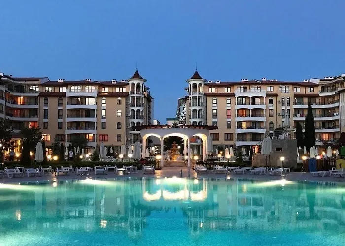 George - 3 Pools, 2 Bedrooms & 2 Bathrooms *