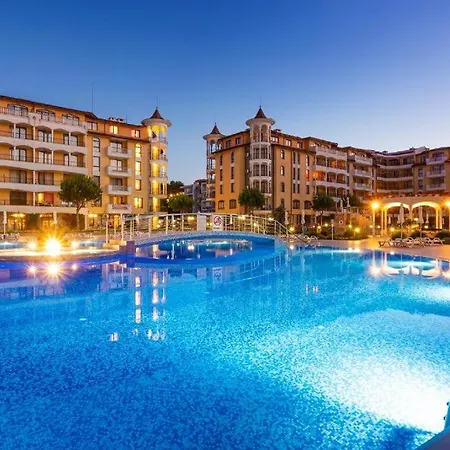 Apartmán George - 3 Pools, 2 Bedrooms & 2 Bathrooms *