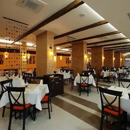 Apartmán George - 3 Pools, 2 Bedrooms & 2 Bathrooms