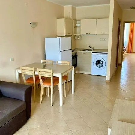 George - 3 Pools, 2 Bedrooms & 2 Bathrooms Apartmán