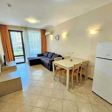 Apartmán George - 3 Pools, 2 Bedrooms & 2 Bathrooms Sluneční pobřeží