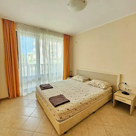 George - 3 Pools, 2 Bedrooms & 2 Bathrooms *