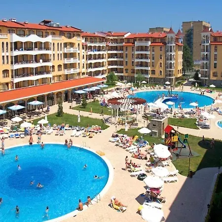 Apartment George - 3 Pools, 2 Bedrooms & 2 Bathrooms