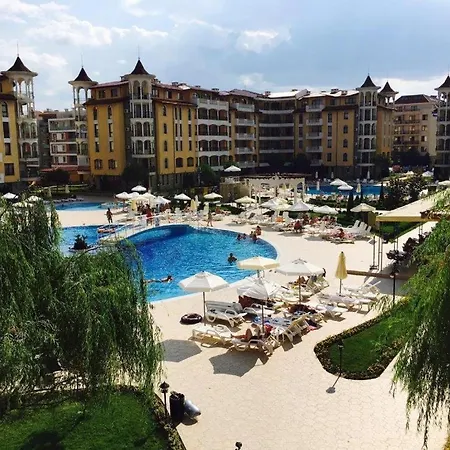 George - 3 Pools, 2 Bedrooms & 2 Bathrooms Apartment *