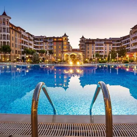 Apartment George - 3 Pools, 2 Bedrooms & 2 Bathrooms