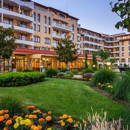 George - 3 Pools, 2 Bedrooms & 2 Bathrooms Apartment *