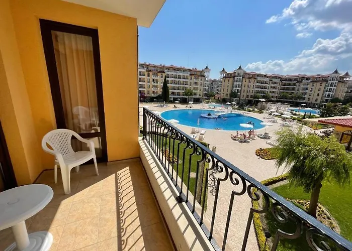 George - 3 Pools, 2 Bedrooms & 2 Bathrooms