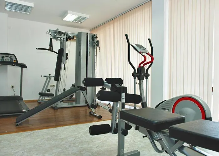 George - 3 Pools, 2 Bedrooms & 2 Bathrooms 阳光海滩