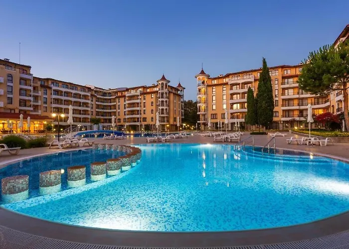 George - 3 Pools, 2 Bedrooms & 2 Bathrooms * 阳光海滩